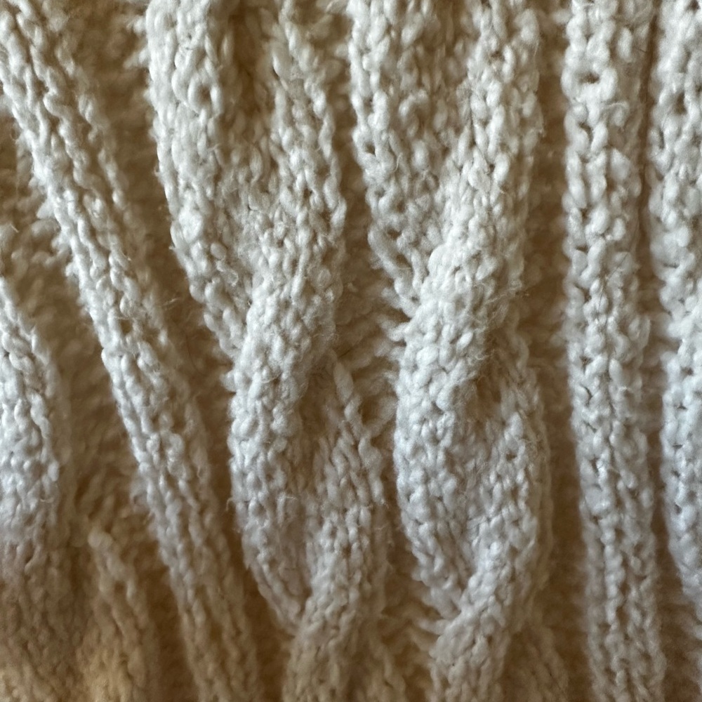 🎄FREE PEOPLE EUC CREAM V-NECK SWEATER🎄 - Picture 6 of 9